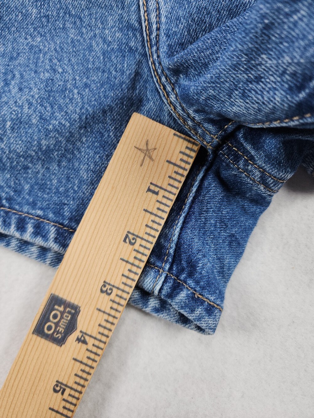 Levi's High Waisted Mom Shorts Women's 29 Medium Wash Denim Jean Shorts - Picture 10 of 12